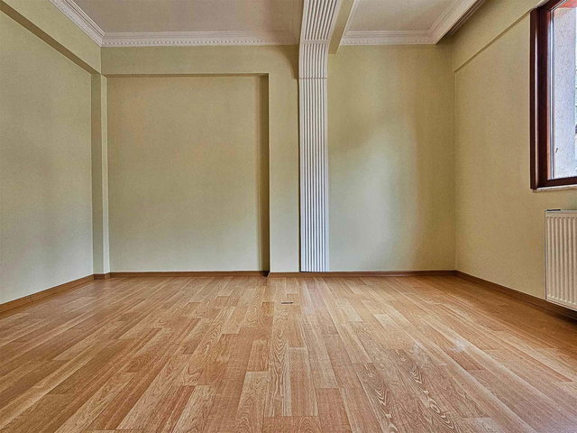 ARMAĞANEVLER'DE 130 M2 4+1 2 BALKONLU İYİ DURUMDA SATILIK DAİRE