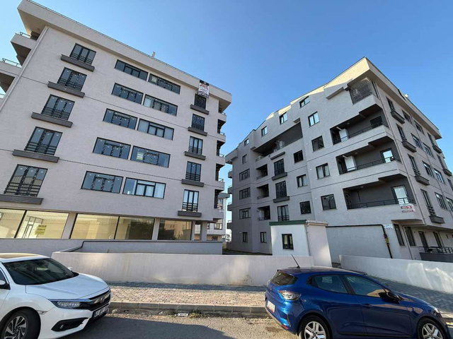 ÇAYIROVA AKSE’DE GÜNEY CEPHE SIFIR 3+1 | BALKONLU | KREDİYE UYGUN