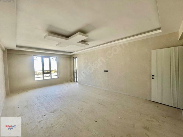 REMAX ÖZGÜR İBRAHİM GÜNEŞ'TEN ABDULHAMİTHAN'DA SATILIK 3,5+1