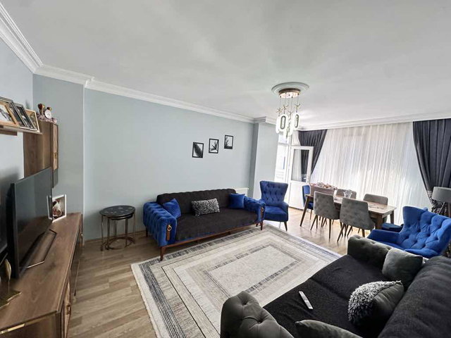 DEMİRKAPI MAHALLESİ’NDE MERKEZİ KONUMDA 2+1 85 M² NET  2. KAT