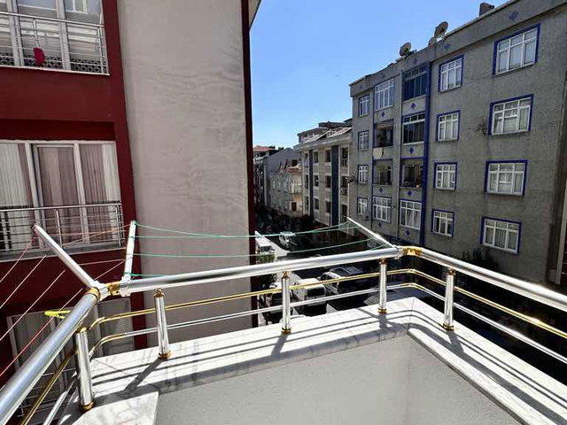 DEMİRKAPI MAHALLESİ’NDE MERKEZİ KONUMDA 2+1 85 M² NET  2. KAT