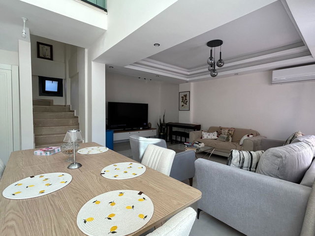 FETHİYE ÇİFTLİK’TE 2025 YAPIMI 4+1 TRİPLEX VİLLA | KREDİ  UYGUN