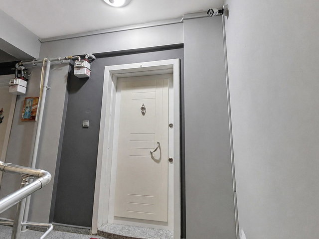 KARŞIYAKA YALI MAHALLESİNDE ÖZEL TASARIMLI ASANSÖRLÜ 2+1  SATILIK DAİRE