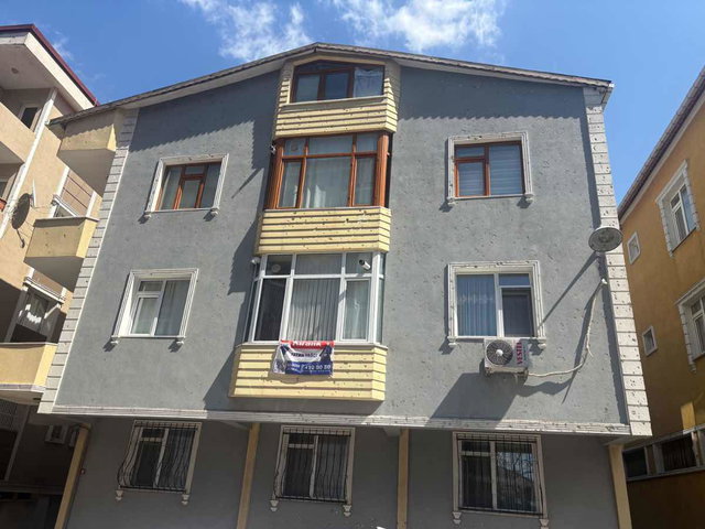 REMAX ASHILL ÜSKÜDAR BURHANIYE DE GENIŞ 3+1 KIRALIK DAIRE