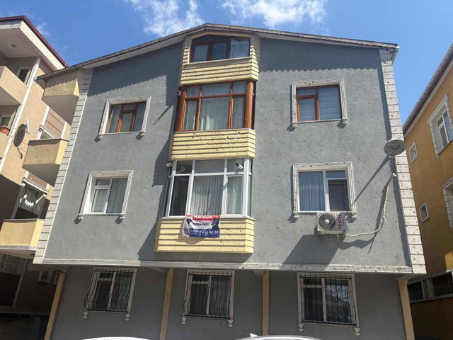 REMAX ASHILL ÜSKÜDAR BURHANIYE DE GENIŞ 3+1 KIRALIK DAIRE