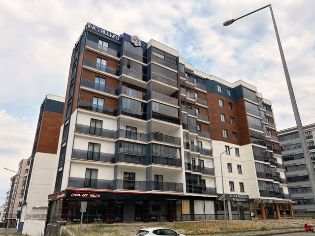 REMAX ARTIS'TEN KOMBINA İNCI BULVARDA KIRALIK LÜKS 2+1 DAIRE