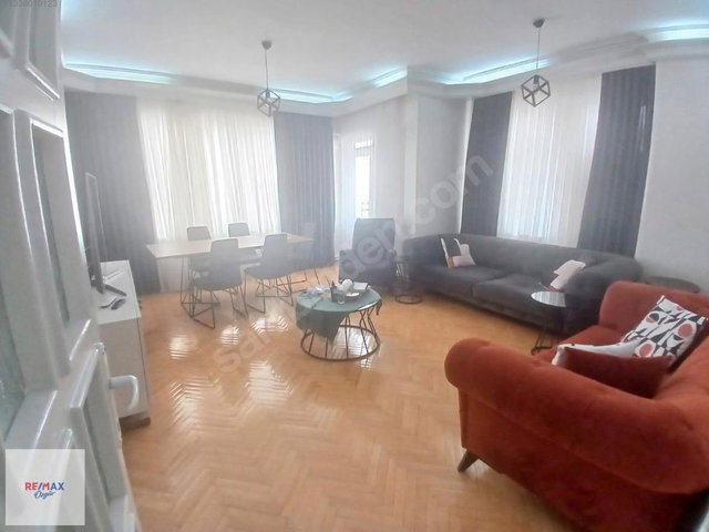 PANCARLI MAHALLESİNDE SATILIK BAKIMLI MERKEZİ KONUM 3+1 DAİRE