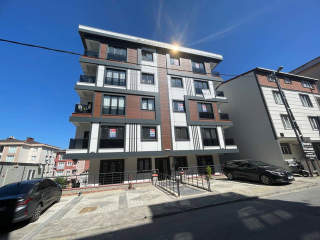 BERK YILDIRIMDAN ÜMRANİYE ESENKENTTE SIFIR KOMBİLİ 2+1 LUX DAİRE