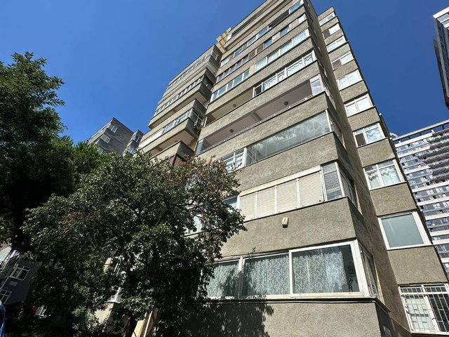 MERDIVENKÖY'DE SITE IÇERISINDE 3+1 115M² SATILIK DAİRE