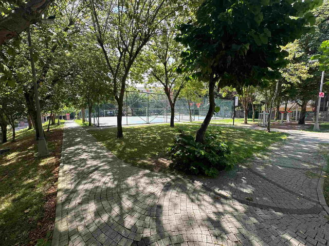 MERDIVENKÖY'DE SITE IÇERISINDE 3+1 115M² SATILIK DAİRE