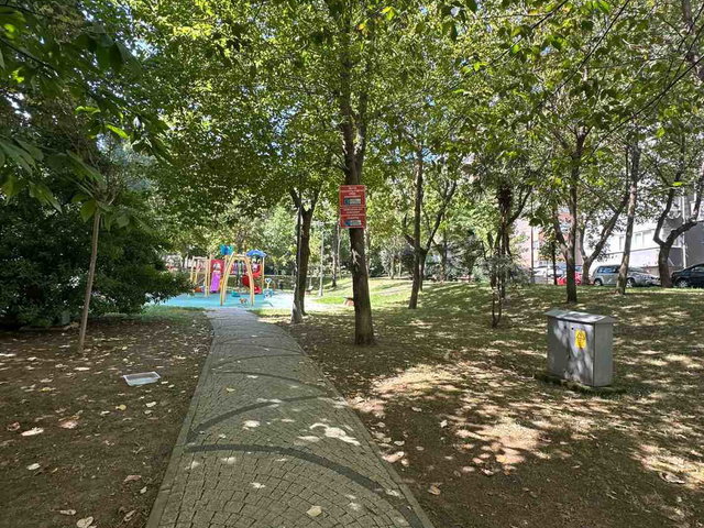 MERDIVENKÖY'DE SITE IÇERISINDE 3+1 115M² SATILIK DAİRE