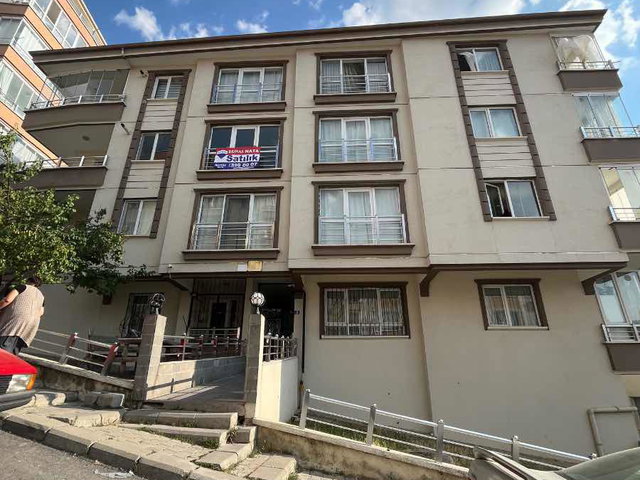 MAMAK 1080 CADDE ÜZERİ ARA KAT KİRALIK 3+1