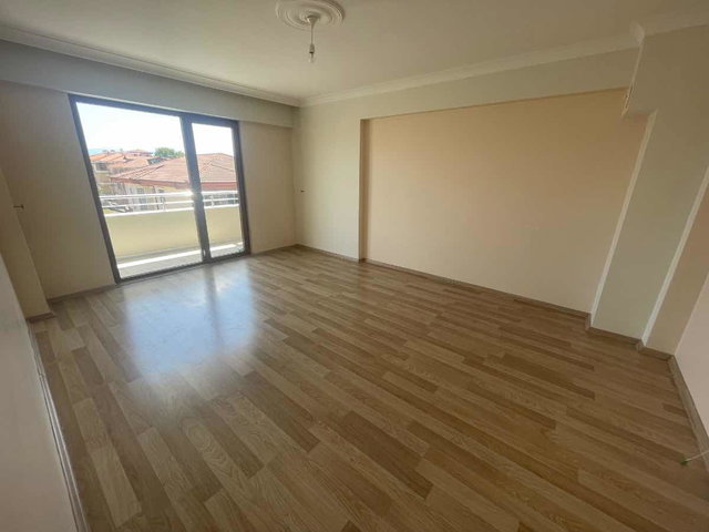 SAKARYA MAHALLESİ’NDE MERKEZİ KONUMDA 3+1 DAİRE