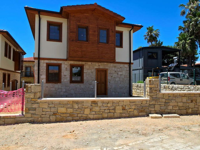 SİDE ANTİK TİYATRO KARŞISI 3+1 150 M2 SIFIR VİLLA KDV'Lİ