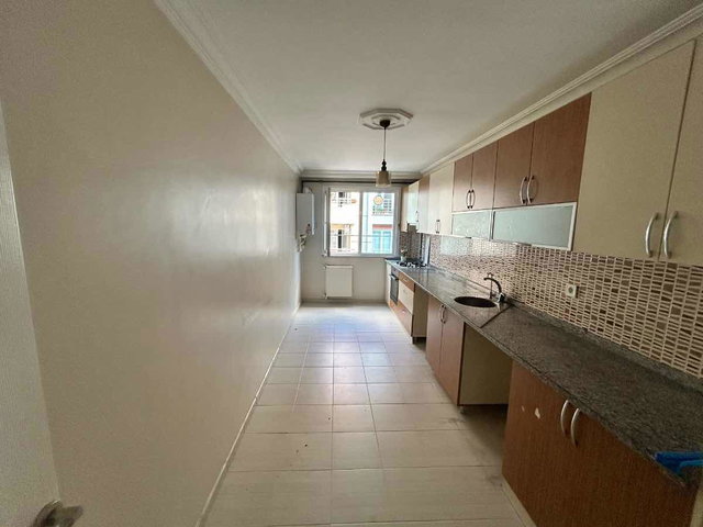 REMAX WE ZÜMRÜTEVLER CANAN SOKAK TA KİRALIK 2+1