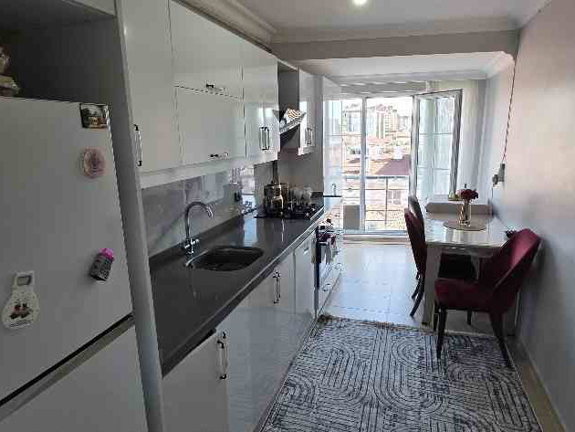 ESENYURT MEYDANDA 2+1 EŞYALI SATILIK DAİRE