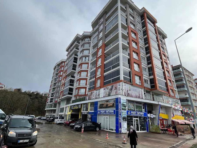 REMAX'DAN RİZE PAZAR RİZEDANS'DA 4+1 8.KAT MASRAFSIZ KREDİYE UYG