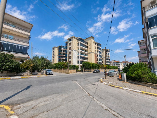 REMAX MİD 'DEN BAHÇELİEVLER - ARA KAT - 3+1 SATILIK DAİRE