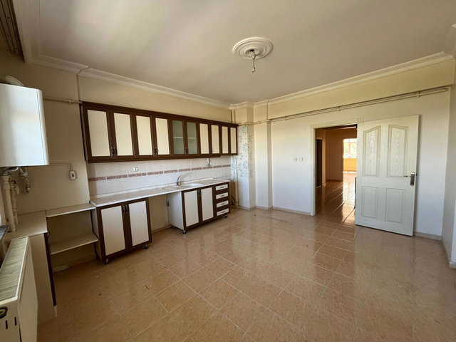 REMAX İLKE'DEN ŞEHİR HAST. YÜRÜME MESAFESİNDE 3+1 KİRALIK DAİRE