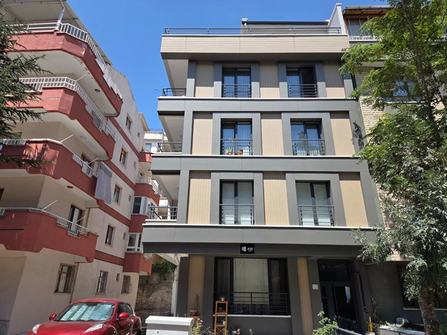YENİMAHALLE MERKEZ'DE YENİ YAPI GİYİNME ODALI 4+1 SATILIK DAİRE