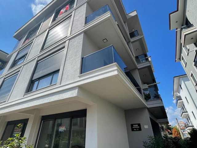 YALOVA ÇIFTLIKKÖY SAHIL MAHALLESINDE BAHÇE KATINDA 2+1 SIFIR DAIRE