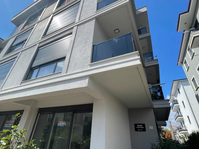 YALOVA ÇIFTLIKKÖY SAHIL MAHALLESINDE BAHÇE KATINDA 2+1 SIFIR DAIRE