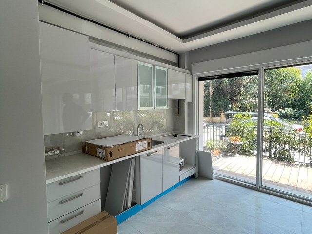 YALOVA ÇIFTLIKKÖY SAHIL MAHALLESINDE BAHÇE KATINDA 2+1 SIFIR DAIRE