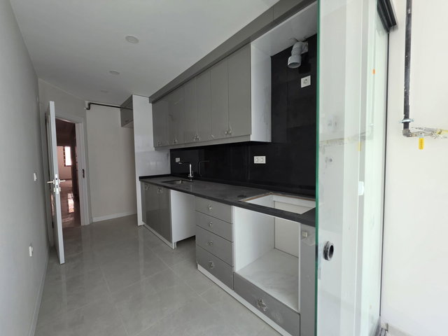 ESENLER FATIH MAHALLESI' NDE SIFIR BINADA 85 M² NET 3+1 DAIRE