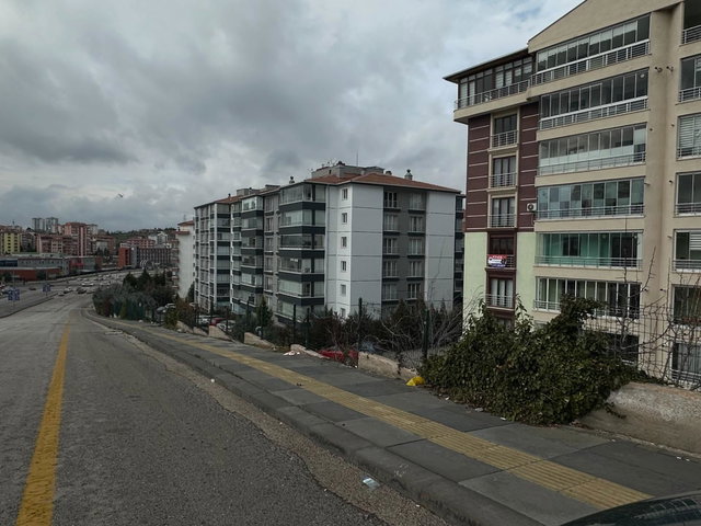 ERYAMAN MERKEZI KONUMDA KATTA KIRALIK 3+1 DAIRE