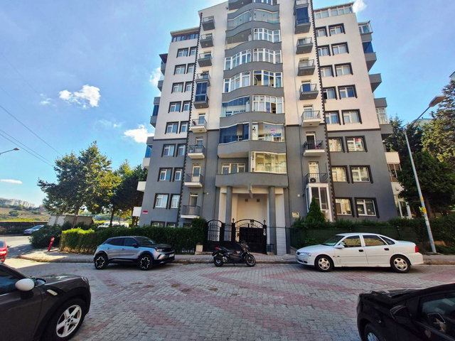 BAHÇEŞEHİR ATA SİTESİNDE TADİLATLI 3+1 DAİRE