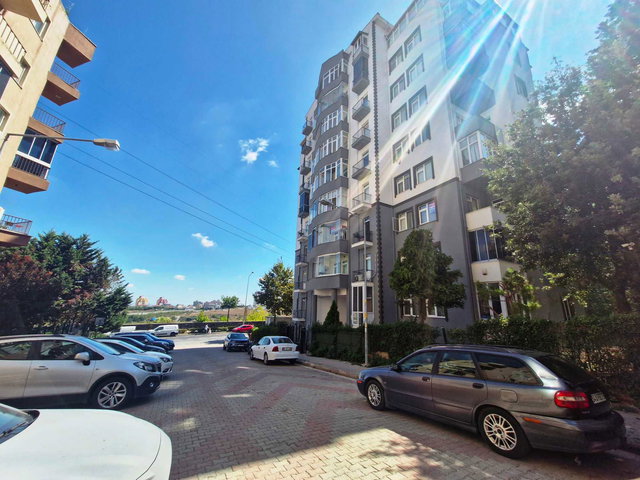 BAHÇEŞEHİR ATA SİTESİNDE TADİLATLI 3+1 DAİRE