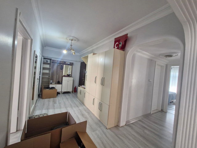 BAHÇEŞEHİR ATA SİTESİNDE TADİLATLI 3+1 DAİRE