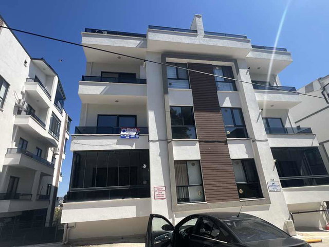 DERİNCE DUMLUPINAR MH KİRALIK  3+1 ARAKAT DAİRE