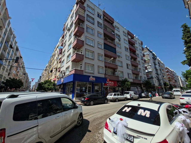 RE/MAX RİNA’DAN YENİ MAHALLE’DE İÇİ YENİLENMİŞ 3+1 DAİRE