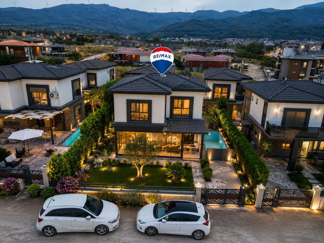 KUŞADASI DAVUTLAR’DA 3+1 EŞYALI ÖZEL HAVUZLU SATILIK MODERN VİLLA