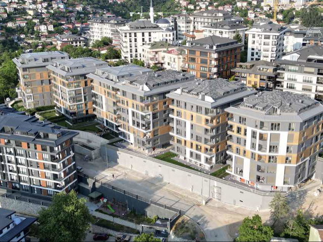 NEFES ÇENGELKÖY SİTESİNDE BOĞAZ MANZARALI 4+1 DUBLEKS FULL SOSYAL DONATILI