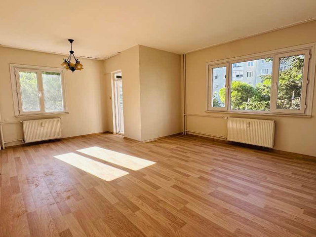 ACIBADEM İSTEK ÖZEL LİSESİ KARŞISINDA KİRALIK ARA KAT 3+1 TEMİZ DAİRE