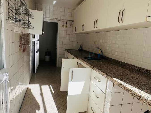 ACIBADEM İSTEK ÖZEL LİSESİ KARŞISINDA KİRALIK ARA KAT 3+1 TEMİZ DAİRE