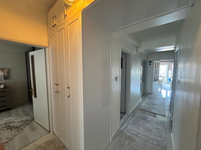 BEYLİKDÜZÜ BARIŞ MAH 3+1 145 M2 METROBÜSE 4 DK TADİLATLI DAİRE