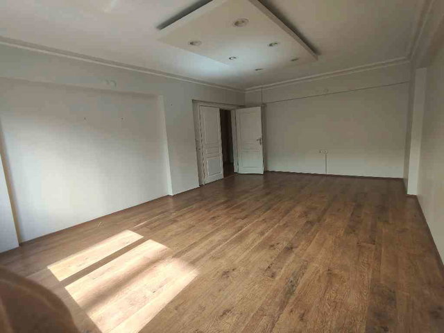 RE/MAX MAVİ'DEN KORUCUK MERKEZDE SİTE İÇERİSİNDE SATILIK DAİRE