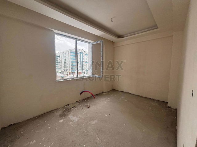 RE/MAX LACİVERT'TEN EMİRŞEYH LOTUS'DA SATILIK 3+1 DAİRE