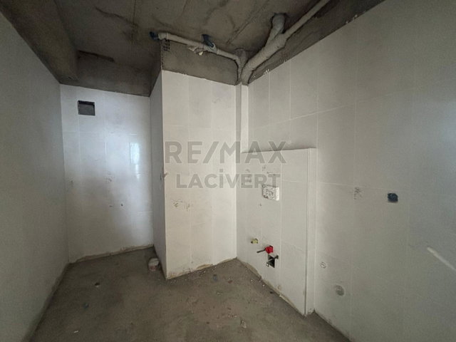 RE/MAX LACİVERT'TEN EMİRŞEYH LOTUS'DA SATILIK 3+1 DAİRE