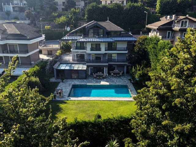 ACARKENT VADİ PARK’A KOMŞU 600 M² NET 10+2 SATILIK VİLLA