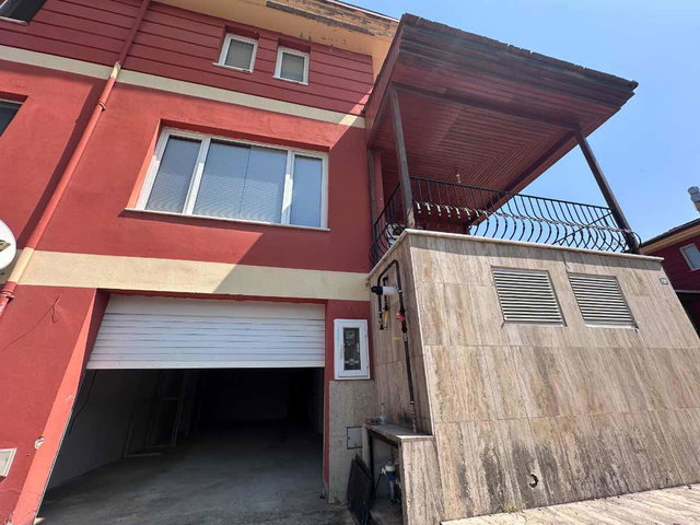 REMAX EFFECT AKMEŞE YOLU ÜZERI ÇAMLIK SITESI KIRALIK 4+1 VILLA