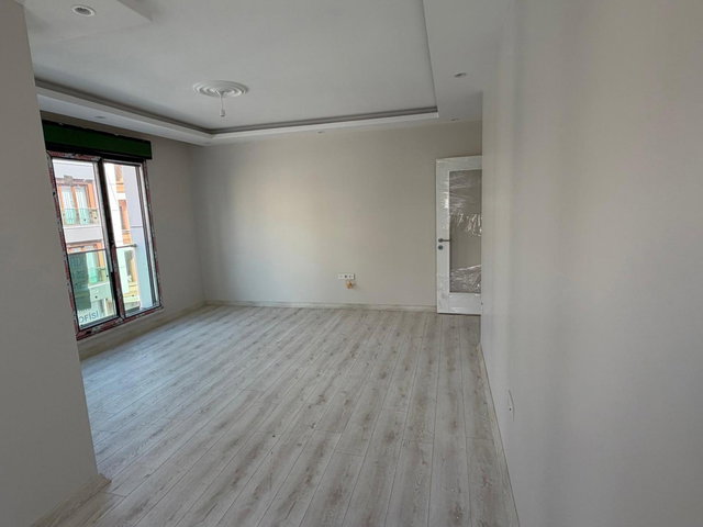 REMAX ASHİLL ÜSKÜDAR FERAH 3+1 SATILIK DAİRE