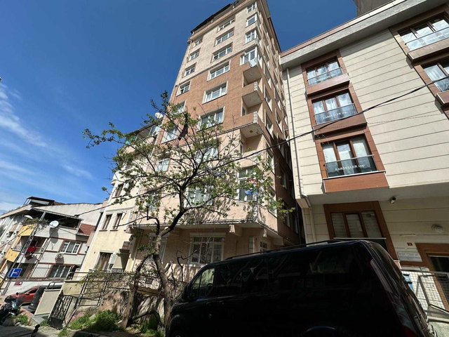 ZÜMRÜTEVLER DE DENİZ MANZARALI MERKEZİ KONUM DA SATILIK DAİRE