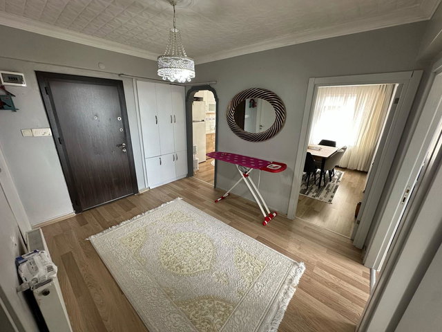 ZÜMRÜTEVLER DE DENİZ MANZARALI MERKEZİ KONUM DA SATILIK DAİRE