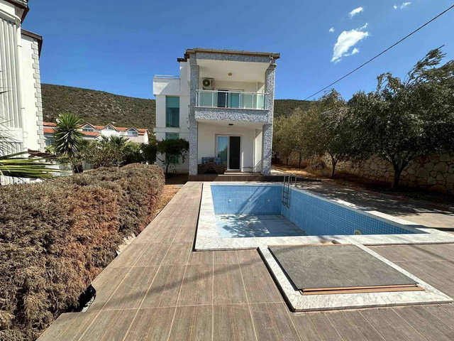 MÜSTAKIL HAVUZLU FULL EŞYALI 3+1 VILLA