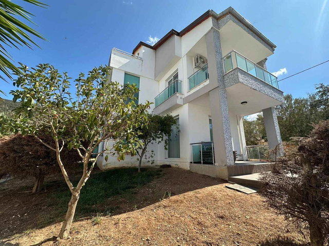 MÜSTAKIL HAVUZLU FULL EŞYALI 3+1 VILLA
