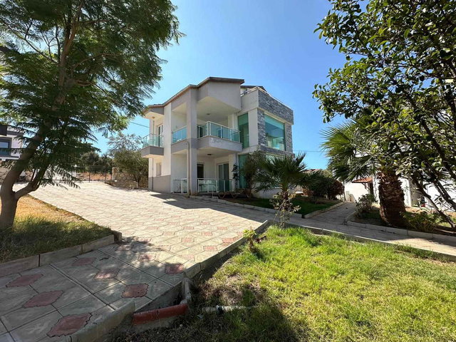 MÜSTAKIL HAVUZLU FULL EŞYALI 3+1 VILLA